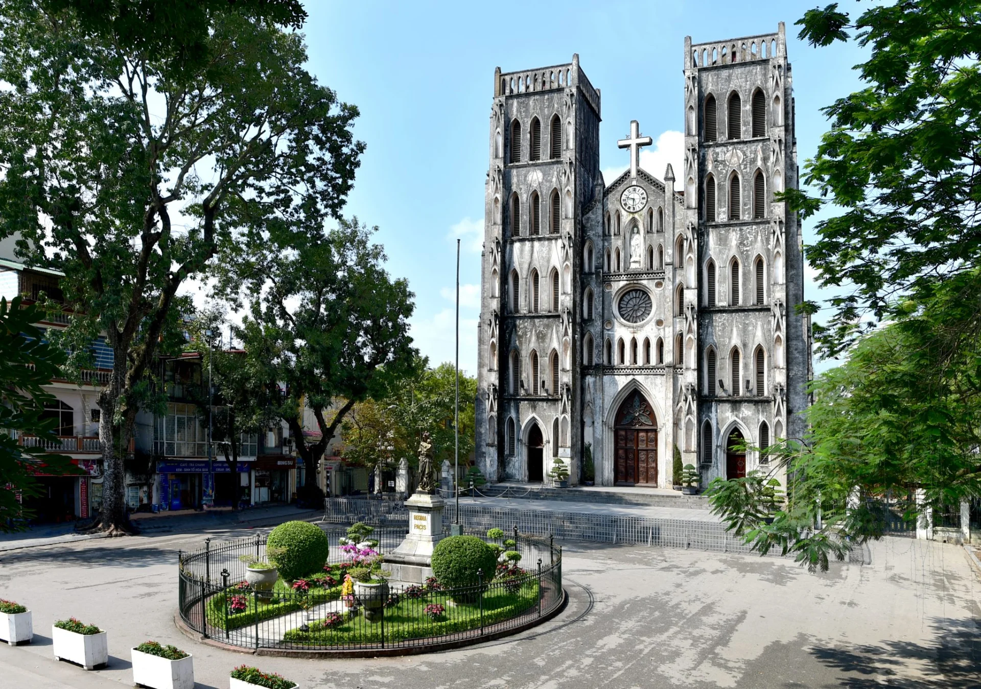 The iconic St. Joseph’s Cathedral in Hanoi